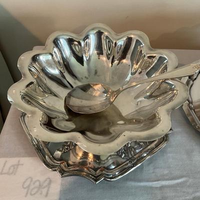 Sale Photo Thumbnail #1252: Comes with trays, spoons & bowls
Bigger bowl: 12" wide x 4.5" high x 10.5" deep
Smaller bowl: 10.75" diameter x 4" high
