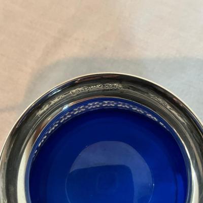 Sale Photo Thumbnail #1295: Tray: 6.5" diameter
6" long Cracker basket
Blue lined Basket: 3.5" diameter x 3" high