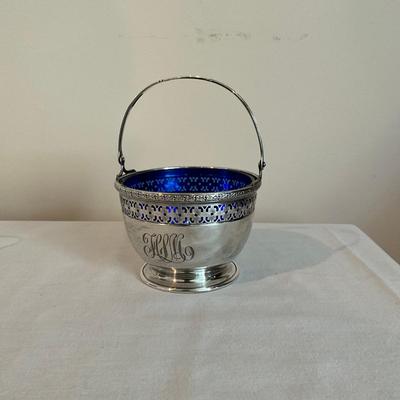 Sale Photo Thumbnail #1296: Tray: 6.5" diameter
6" long Cracker basket
Blue lined Basket: 3.5" diameter x 3" high