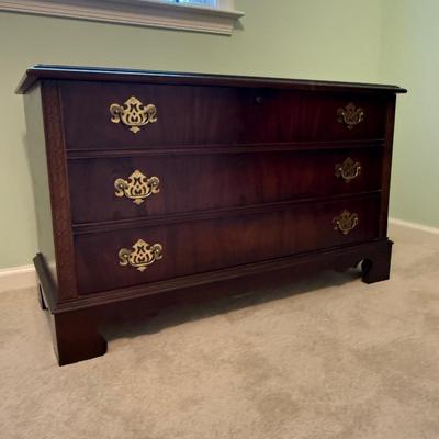 Lane Cedar Chest