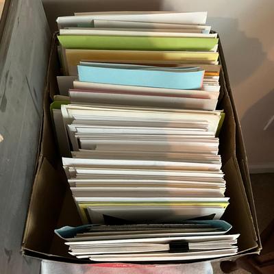 Sale Photo Thumbnail #1334: Large assortment of various cards