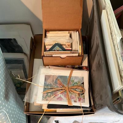 Sale Photo Thumbnail #1337: Large assortment of various cards