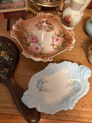 Collection of collectible porcelain