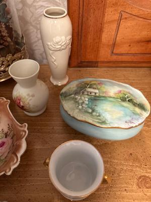 Collection of collectible porcelain