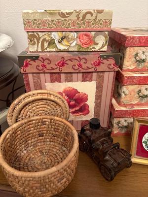 Storage boxes