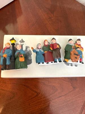 Department 56 figurines