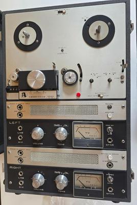 LOT 58P: Akai M-8 Reel to Reel Tape Recorder