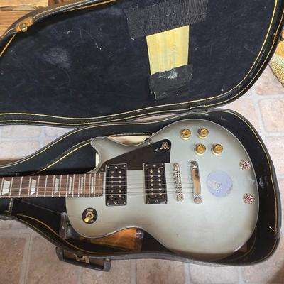 LOT 62P: Vintage Harmony Electric Guitar with Case