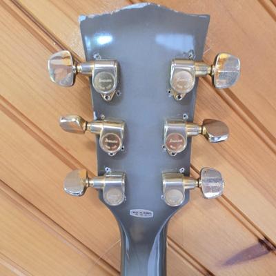 LOT 62P: Vintage Harmony Electric Guitar with Case