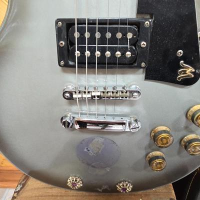 LOT 62P: Vintage Harmony Electric Guitar with Case