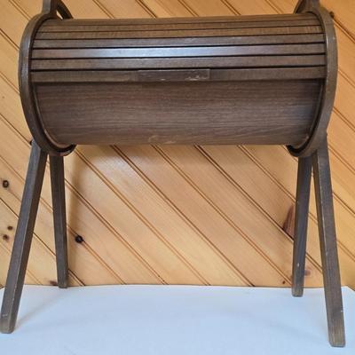 LOT71P: MCM Danish Style Roll Top Sewing Box