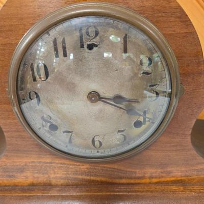 LOT 143F: Antique Mantle Clock with Key