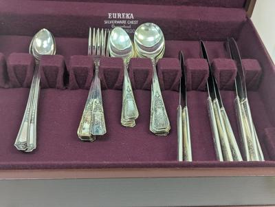 Eureka Silverware Chest With Debonair Silver Plate Ware