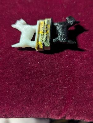 Vintage Tricky Dogs Novelty Black / White Magnetic Dogs w/ Box #3