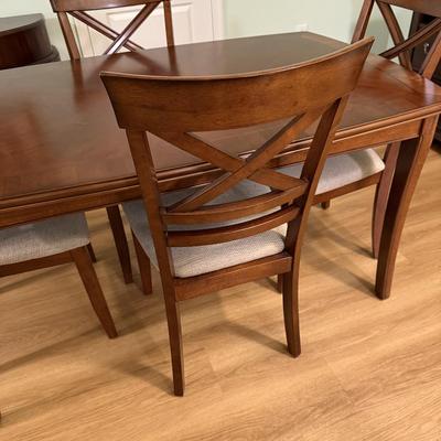 Dining Table & Chairs Set