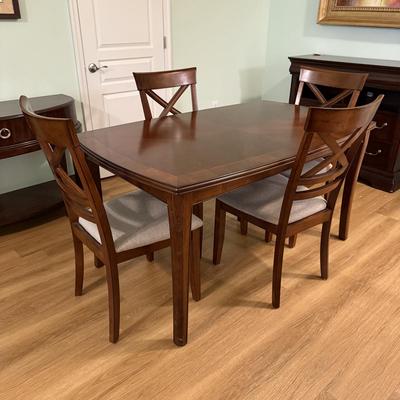 Dining Table & Chairs Set