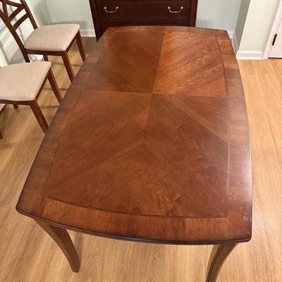 Dining Table & Chairs Set