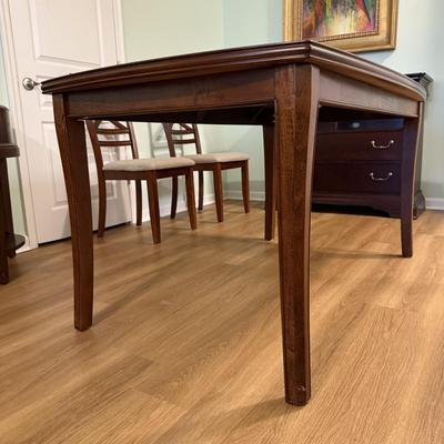 Dining Table & Chairs Set