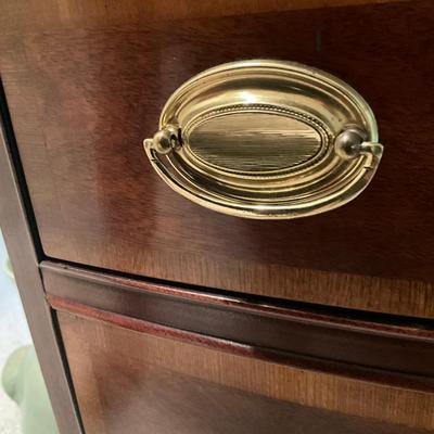 F705 Thomasville Mahogany English Style Four Drawer Small Chest