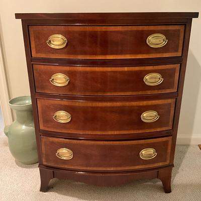 F705 Thomasville Mahogany English Style Four Drawer Small Chest