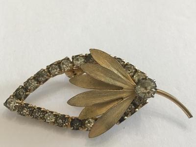 Vintage Rhinestone Brooch