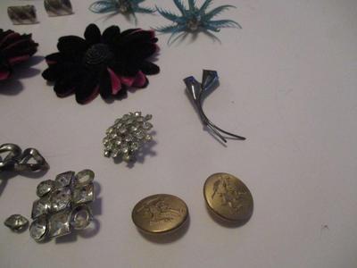 Antique Brooches Necklaces & Bracelet #44