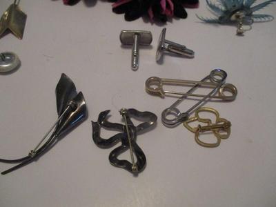 Antique Brooches Necklaces & Bracelet #44