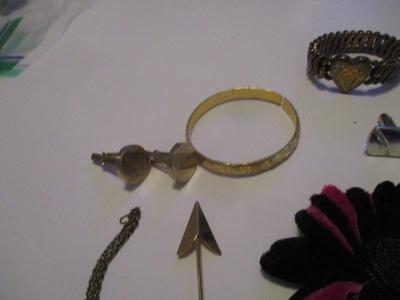 Antique Brooches Necklaces & Bracelet #44