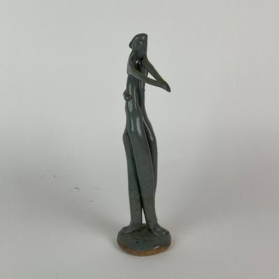 457 Signed Pottery Two Figures Slow Dancing