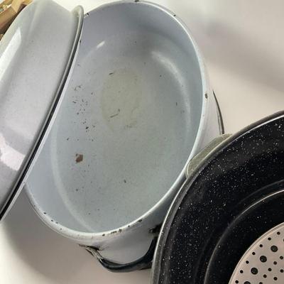 465 Enamel Steamer Pot And Crock Pot