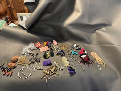 Sale Photo Thumbnail #253: This is for a large lot of earrings. I would say most of them are like 80s and 90s. Very cool.