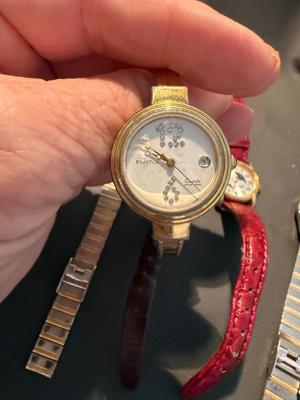 Sale Photo Thumbnail #268: This is for a lot of women’s watches. I don’t know anything about these if they just need batteries or not these are sold as is look at each picture for any flaws..