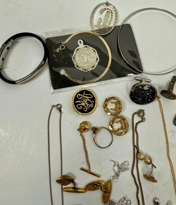 Sale Photo Thumbnail #53: See photos for details, there are many single earrings without mates.