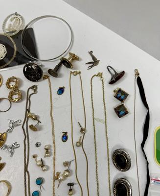 Sale Photo Thumbnail #54: See photos for details, there are many single earrings without mates.
