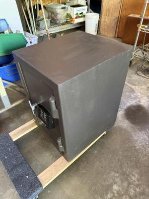 Sale Photo Thumbnail #292: This is a great size safe! It is heavy and you will need someone to help you load it. The combination I was given does not work. However, I have the paperwork and phone number to the company and they can change the combination. The measurements are in the