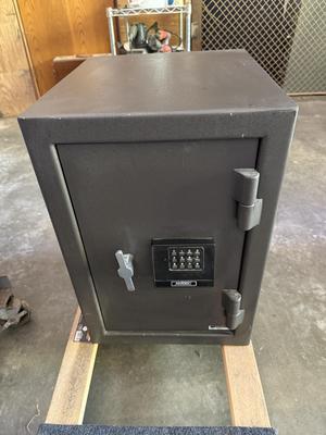Sale Photo Thumbnail #291: This is a great size safe! It is heavy and you will need someone to help you load it. The combination I was given does not work. However, I have the paperwork and phone number to the company and they can change the combination. The measurements are in the
