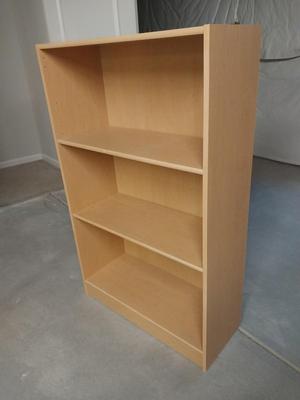 BOOKECASE WITH THREE SHELVES