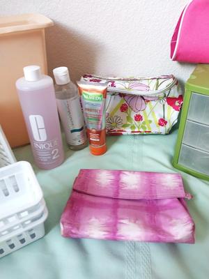ORGANIZERS-COSMETIC BAGS AND NAIL CARE