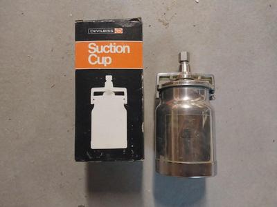 SPRAY GUN NOZZLE-SUCTION CUP AND PAINTING CANVAS
