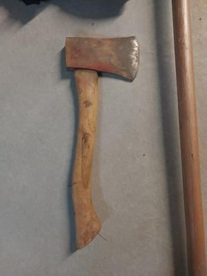 HATCHET-KMEEPASE AND SCRAPPER