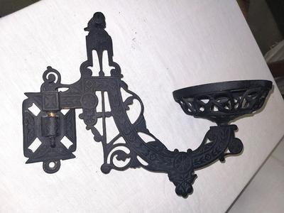 VINTAGE CASTIRON CANDLE HOLDER AMD MULTII METAL