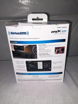 SIRIUS XM SATALITE RADIO WITH REMOTE FOR HOME OR OFFICE