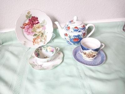 FINE CHINA TEACUPS W/SAUCER AND TEAPOT