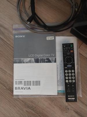 SONY 32" LCD DIGITAL COLOR TV WITH REMOTE