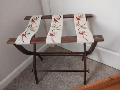 WOODEN WALL SHELF AND LUGGAGE HOLDER