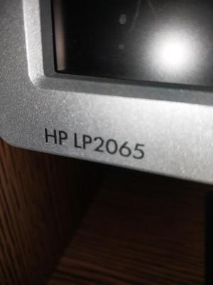 MONITOR-SPEAKERS-KEYBOARD AND PLUGIN