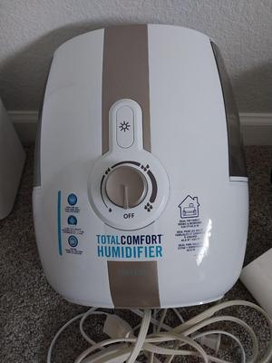 VORNADO HEATER AND TOTAL COMFORT HUMIDIFIER