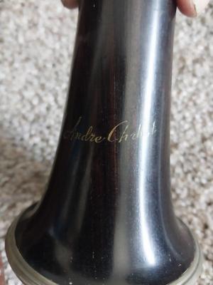 VINTAGE CLARINET IN CARRY CASE