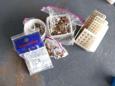 PRIMERS AND HOLDERS