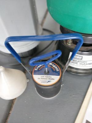 VIBRATING CASE CLEANER WITH INSTRUCTIONS